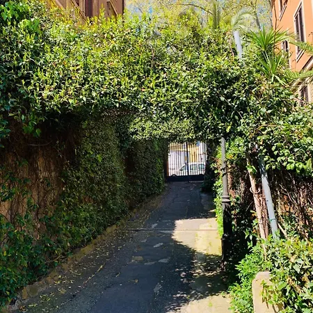 Lovely Loft In Trastevere Daire Roma