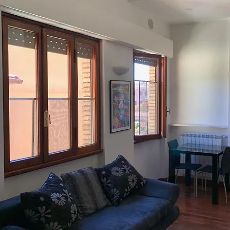 Lovely Loft In Trastevere Daire Roma